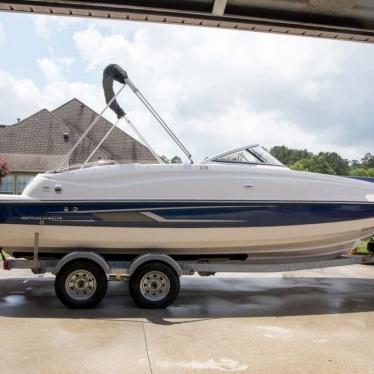 2014 Bayliner 215