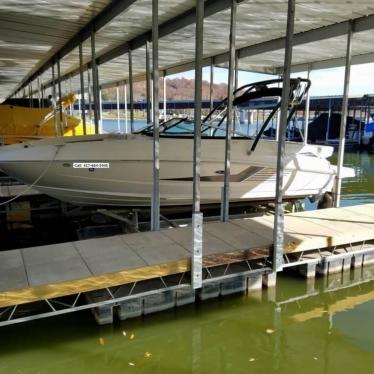 2013 Sea Ray 240 sundeck