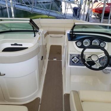 2013 Sea Ray 240 sundeck