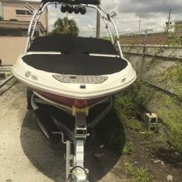 2008 Sea Ray 205 sport