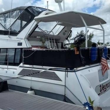 1990 Bayliner 4387 aft cabin motoryacht