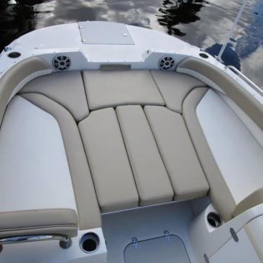 2017 Stingray 212sc deck boat