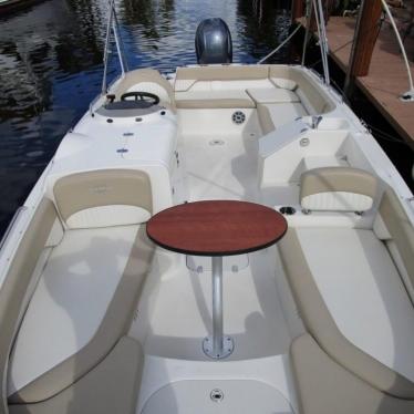 2017 Stingray 212sc deck boat