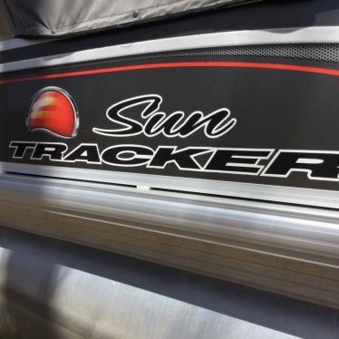 2015 Sun Tracker 22 dlx fishin' barge