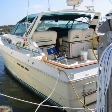 1984 Sea Ray 390 express