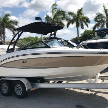 2017 Sea Ray spx 190 bowrider