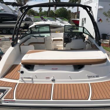 2017 Sea Ray spx 190 bowrider