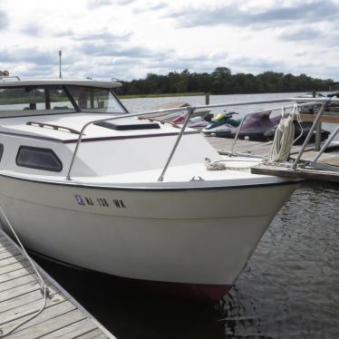 1982 Bayliner 2270 explorer