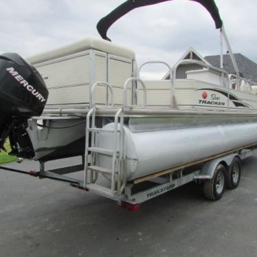 2006 Sun Tracker party barge 27ft regency edition