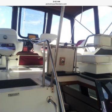 1989 Sea Ray 380 aft cabin