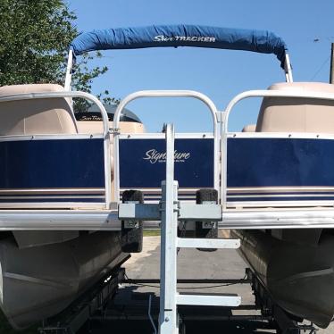 2014 Sun Tracker party barge 24 dlx