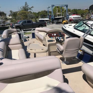 2014 Sun Tracker party barge 24 dlx