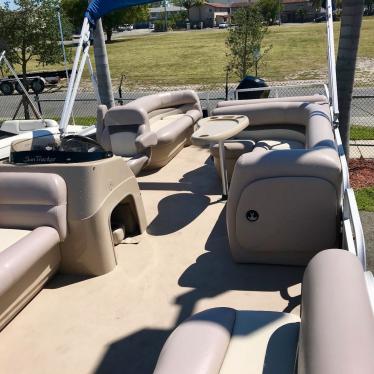 2014 Sun Tracker party barge 24 dlx