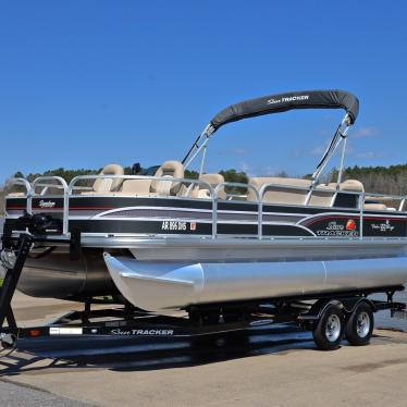 2015 Sun Tracker fishin barge 22 dlx