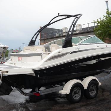 2012 Sea Ray sundeck