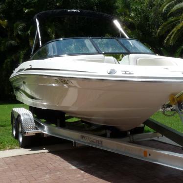 2013 Sea Ray 205 sport