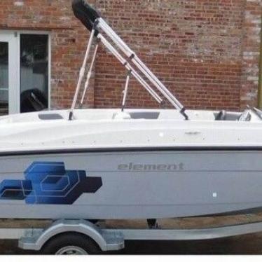 2017 Bayliner 21