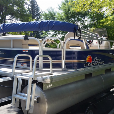 2013 Sun Tracker party barge 18 dlx