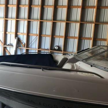 Four Winns 240 Horizon 1999 For Sale For $1 - Boats-from-USA.com