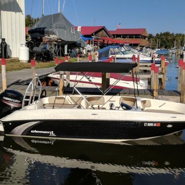 2015 Bayliner