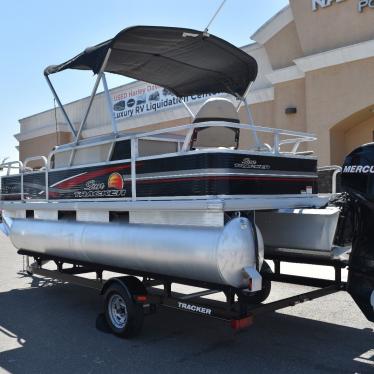 2012 Sun Tracker bass buggy 18 dlx pontoon