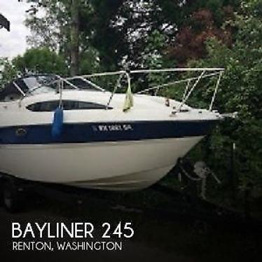 2004 Bayliner 245