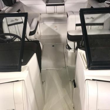 2017 Sea Ray slx-w 230