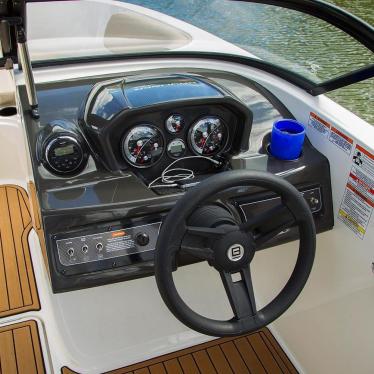 2017 Bayliner vr5