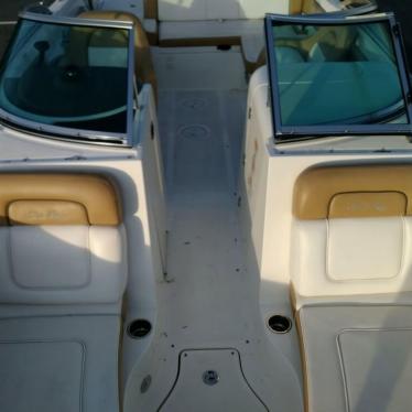 2011 Sea Ray 240 sundeck