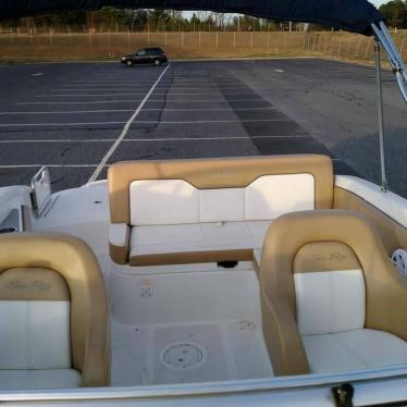 2011 Sea Ray 240 sundeck