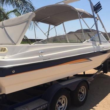 2004 Bayliner 225