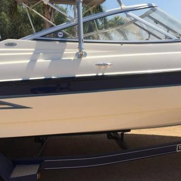 2004 Bayliner 225