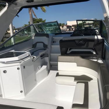 2015 Monterey 295 sport yacht new engine