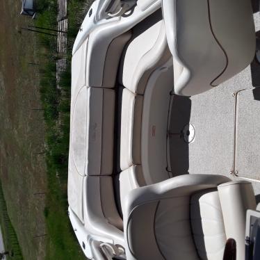 1997 Sea Ray 230 bow