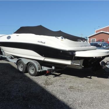 2004 Sea Ray sundeck 240