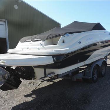 2004 Sea Ray sundeck 240