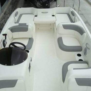 2015 Bayliner 18