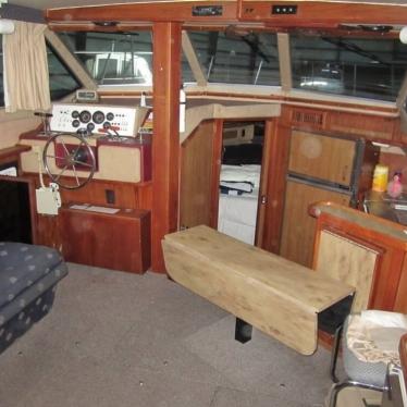 1983 Sea Ray 360 aft cabin