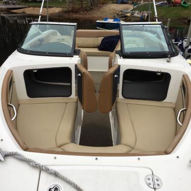 2015 Sea Ray 230 slx