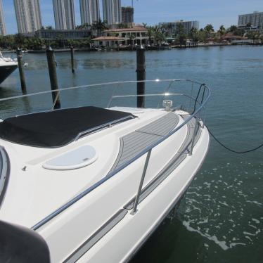 2011 Monterey 3200 sport yacht