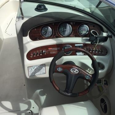 2008 Sea Ray sundeck 240