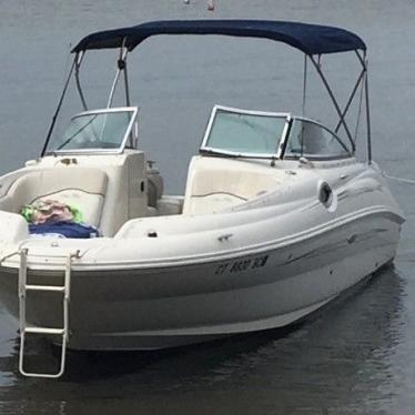 2008 Sea Ray sundeck 240