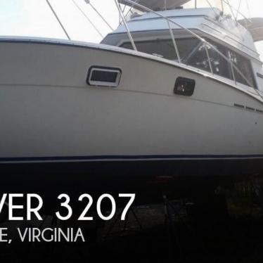 1985 Carver 3207 aft cabin my