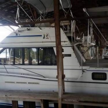 1985 Carver 3207 aft cabin my