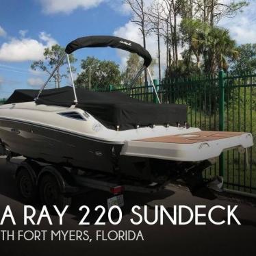 2015 Sea Ray 220 sundeck