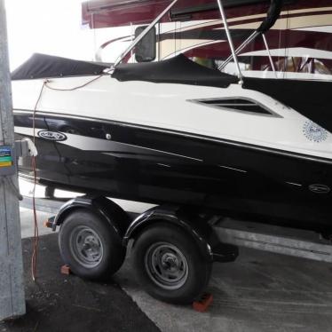 2015 Sea Ray 220 sundeck