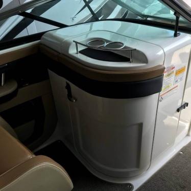 2015 Sea Ray 220 sundeck