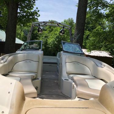 2008 Sea Ray sundeck 240