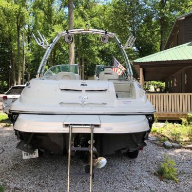 2008 Sea Ray sundeck 240