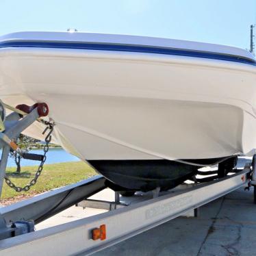 2005 Hurricane 237 sun deck